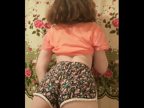 ❤️ Dhallaan yar oo sexy ah oo iska siibaysa surwaalka gaaban ee kamarada ️ Muqaal dabada %so.bencoineth.top ❌❤